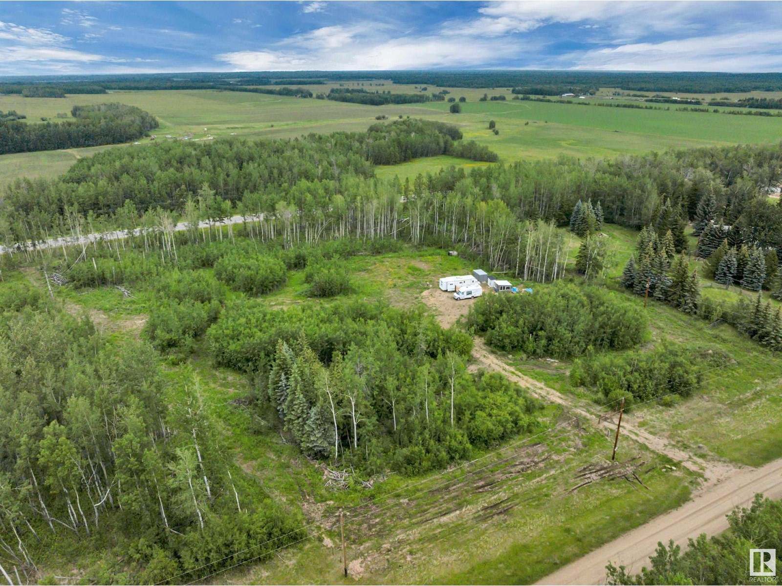 Photo 1 of 801 Glen Haven Cr, Rural Wetaskiwin County AB