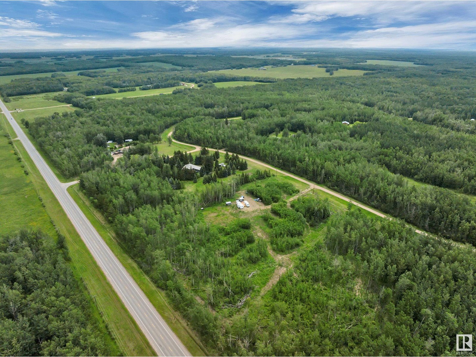 Photo 23 of 801 Glen Haven Cr, Rural Wetaskiwin County AB