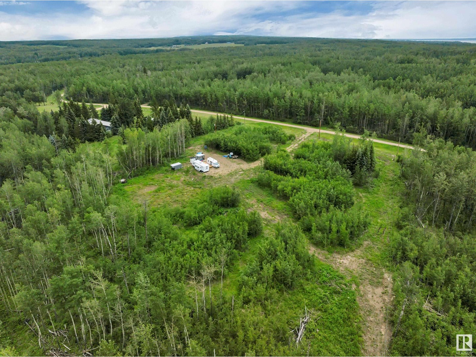 Photo 13 of 801 Glen Haven Cr, Rural Wetaskiwin County AB