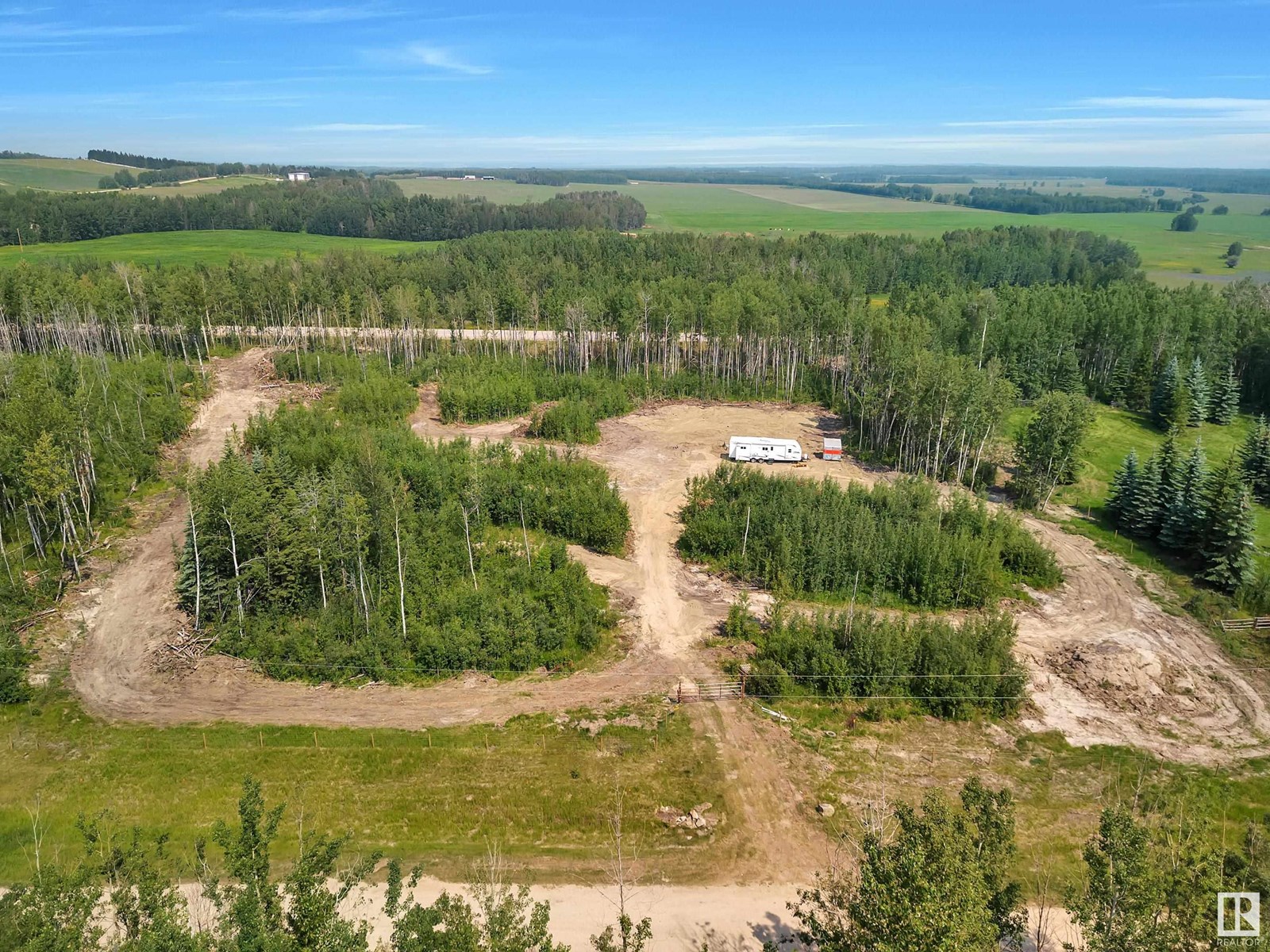 Photo 2 of 801 Glen Haven Cr, Rural Wetaskiwin County AB