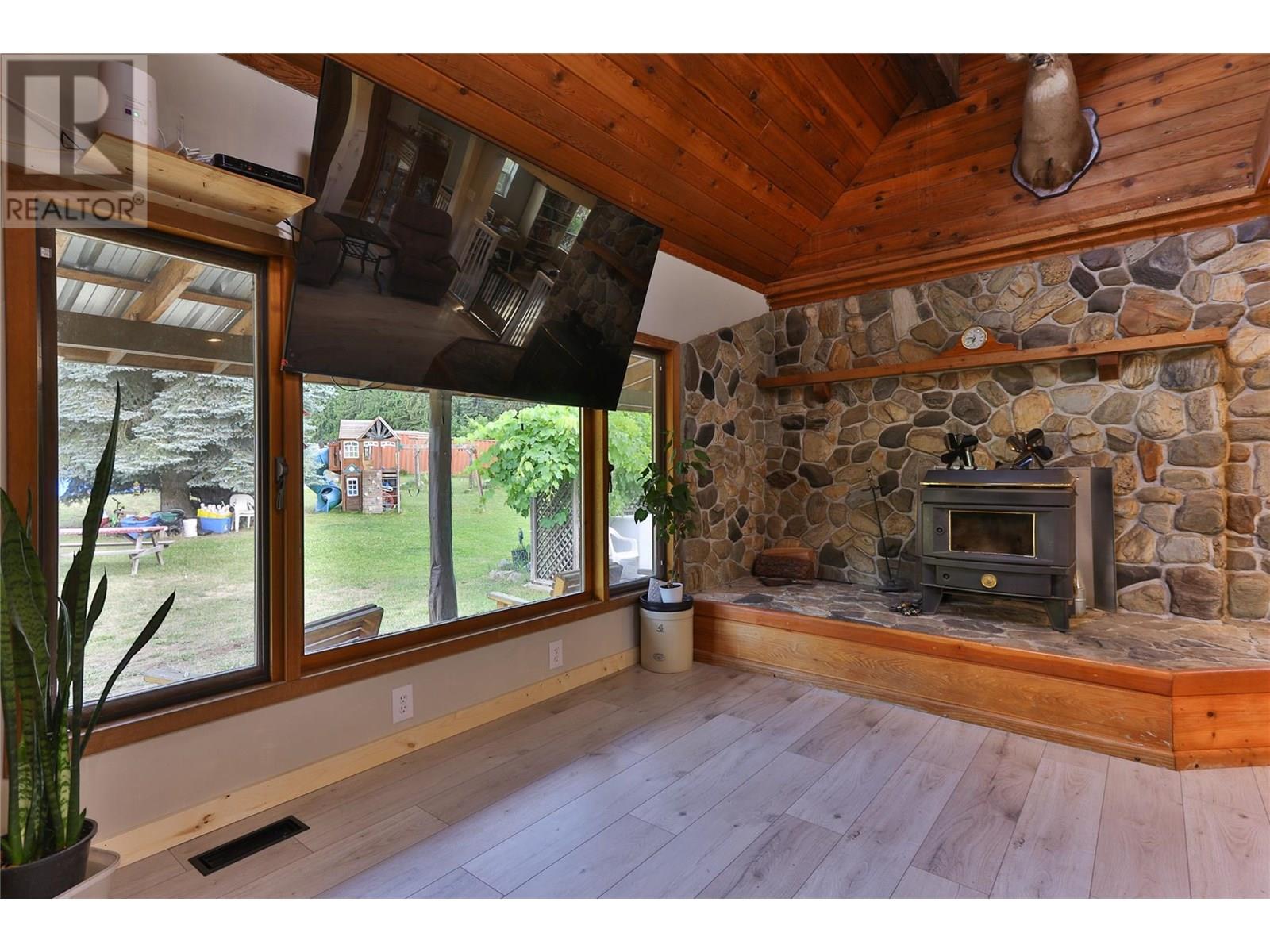 Photo 5 of 4161 Verigin Road, Nelson BC