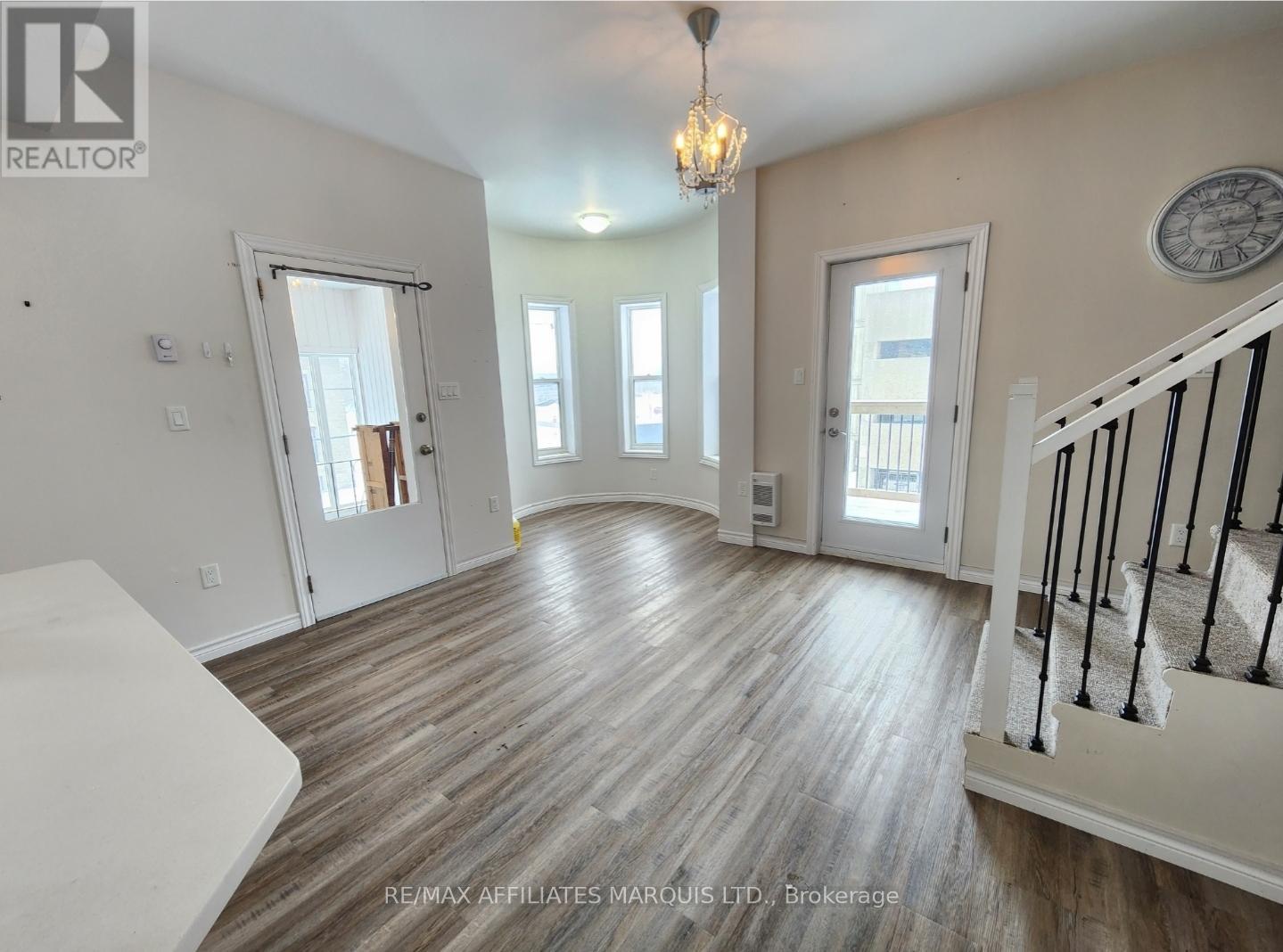 Photo 6 of 102 Sydney Street, Cornwall ON