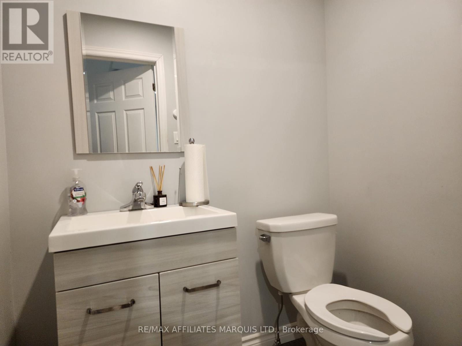 Photo 21 of 102 Sydney Street, Cornwall ON
