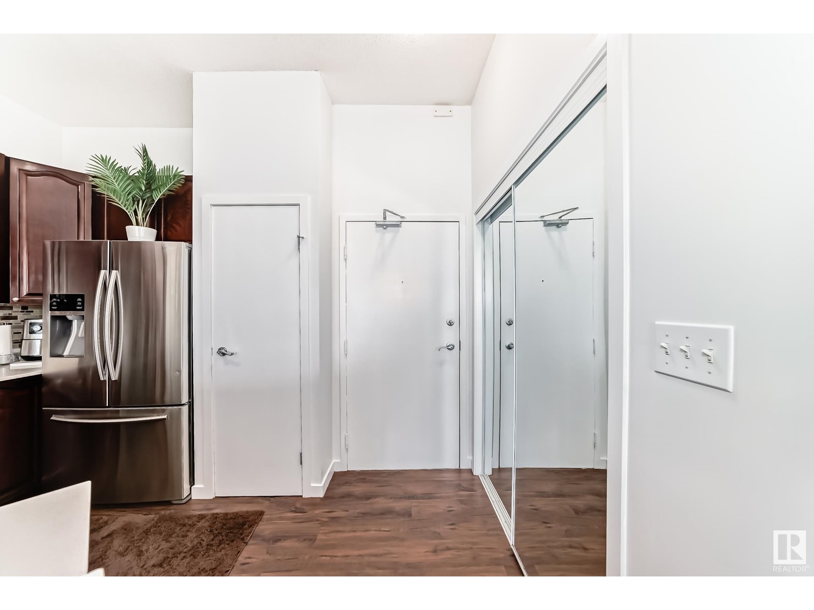 Photo 2 of 412 4312 139 Av Nw, Edmonton AB