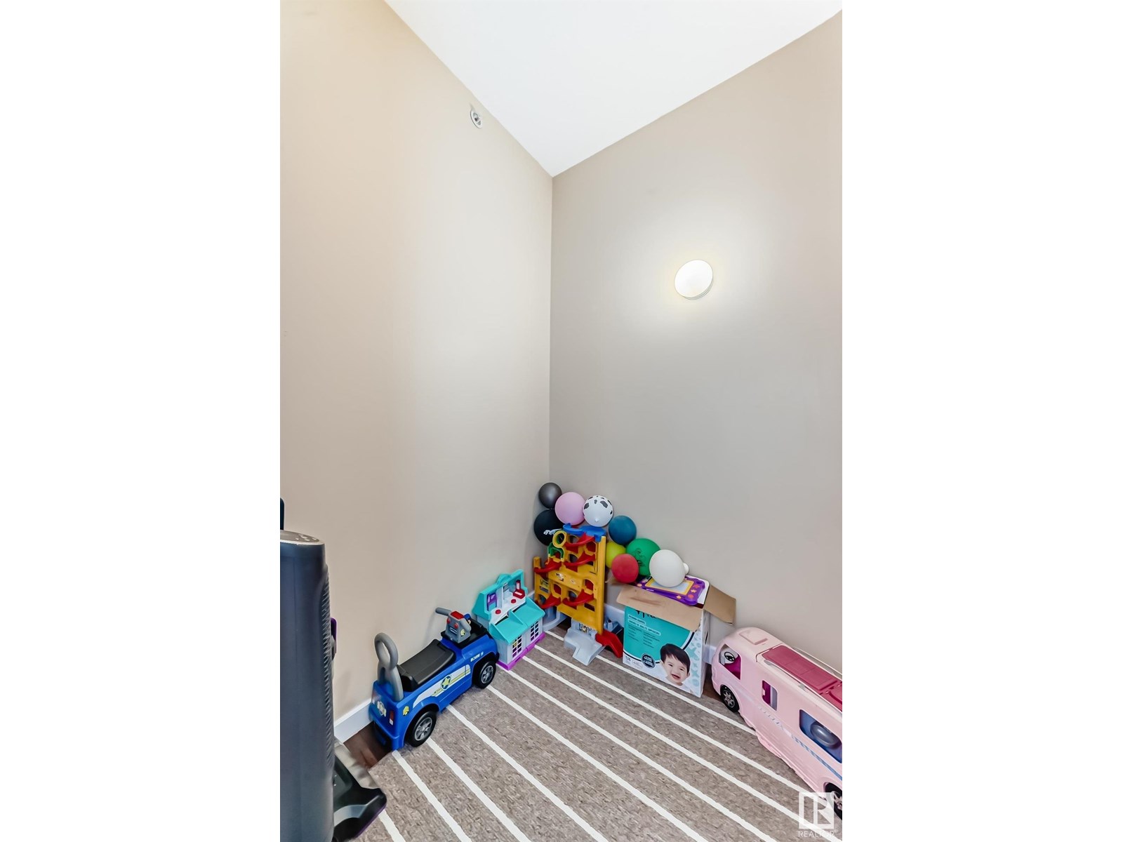 Photo 30 of 412 4312 139 Av Nw, Edmonton AB