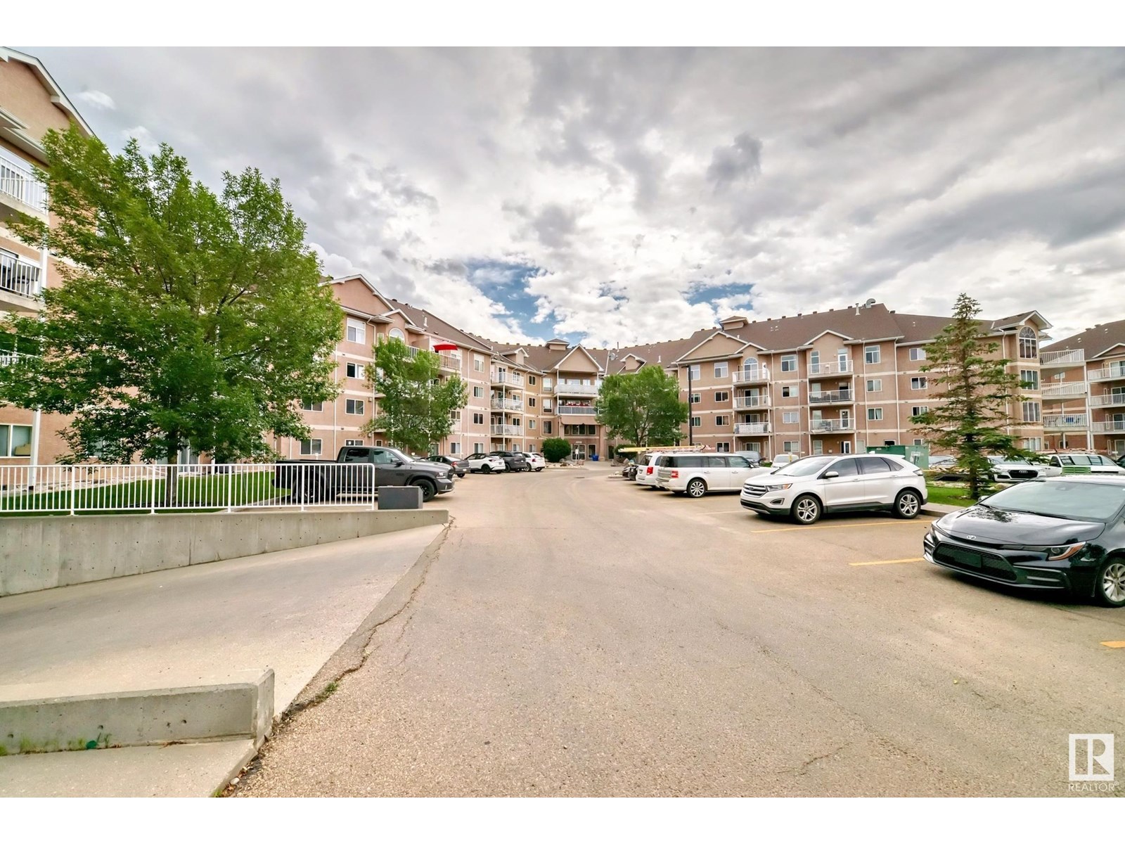 Photo 53 of 412 4312 139 Av Nw, Edmonton AB