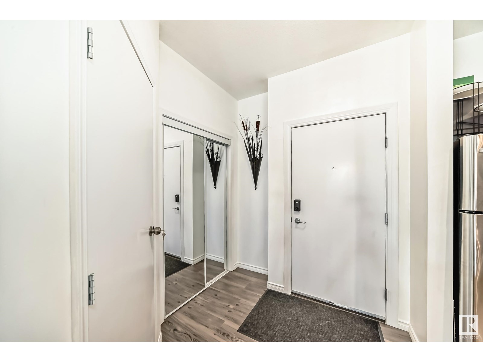Photo 2 of 207 4316 139 Av Nw, Edmonton AB