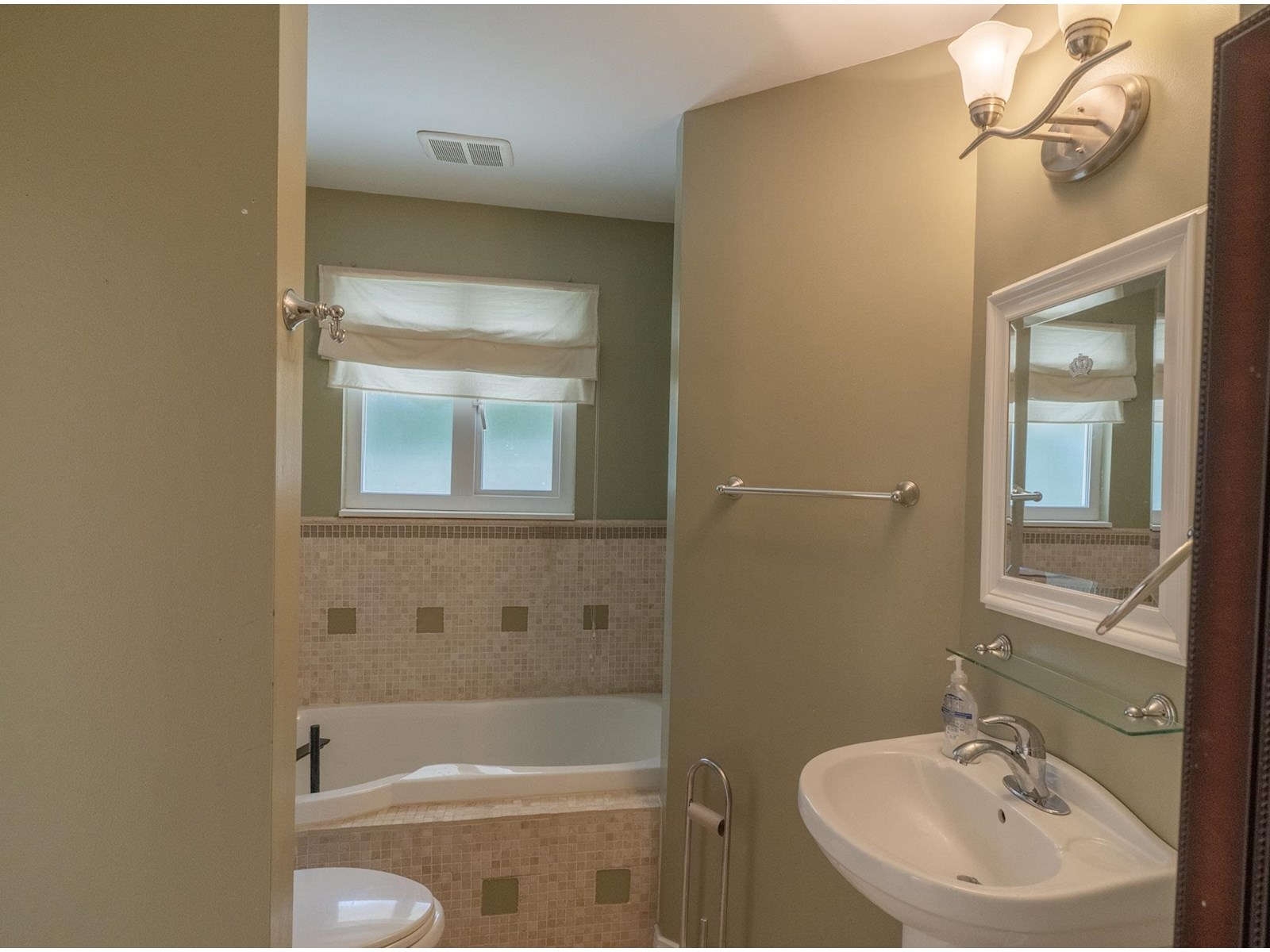 Photo 15 of 6717 Kent Crescent, Delta BC