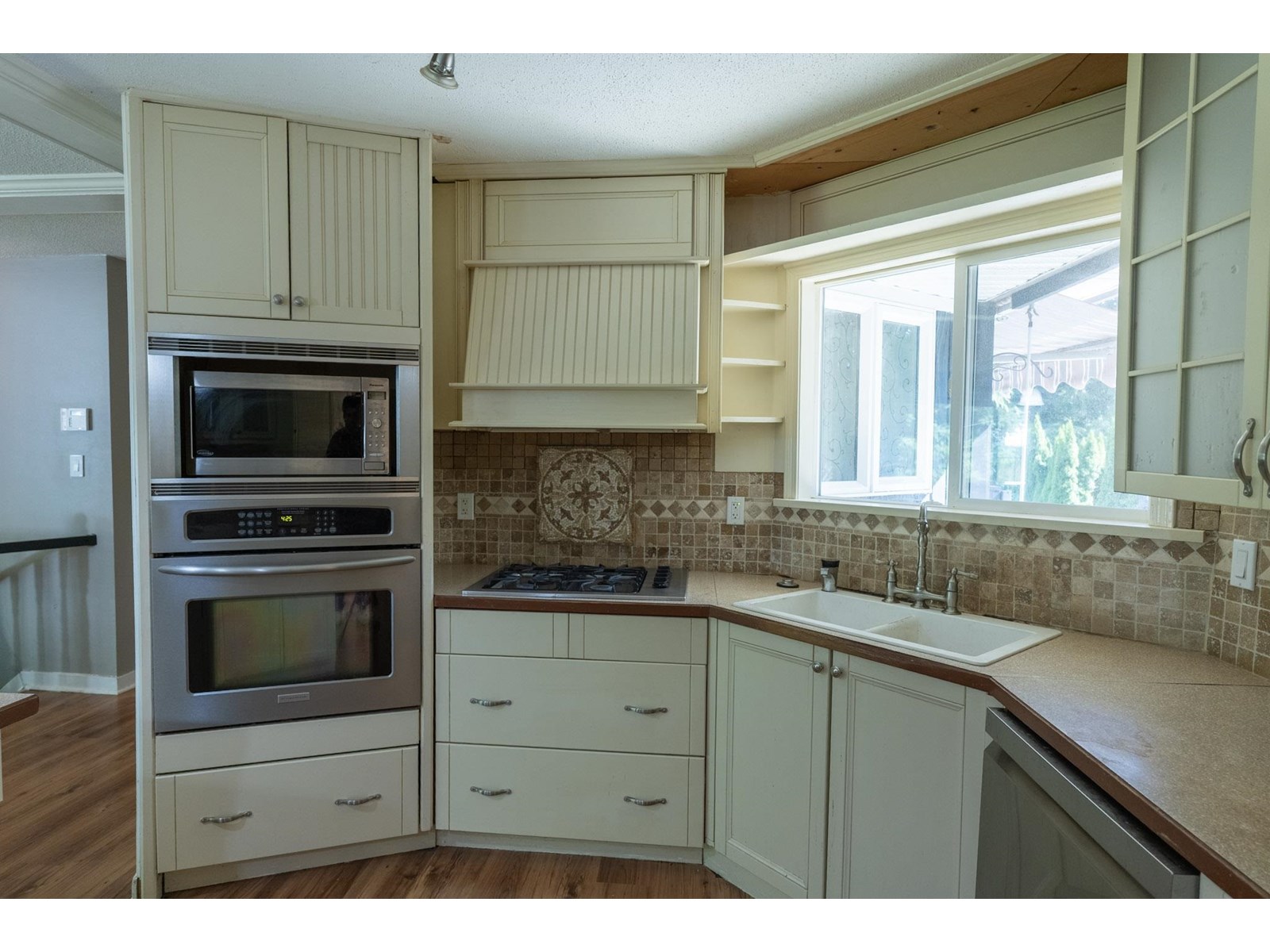 Photo 11 of 6717 Kent Crescent, Delta BC