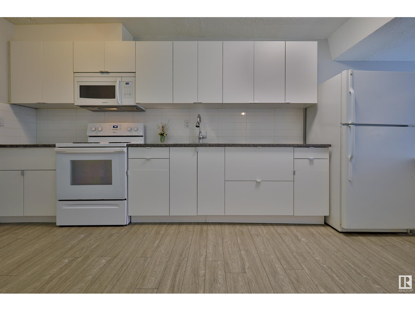 Photo 14 of 423 10160 114 St Nw, Edmonton AB
