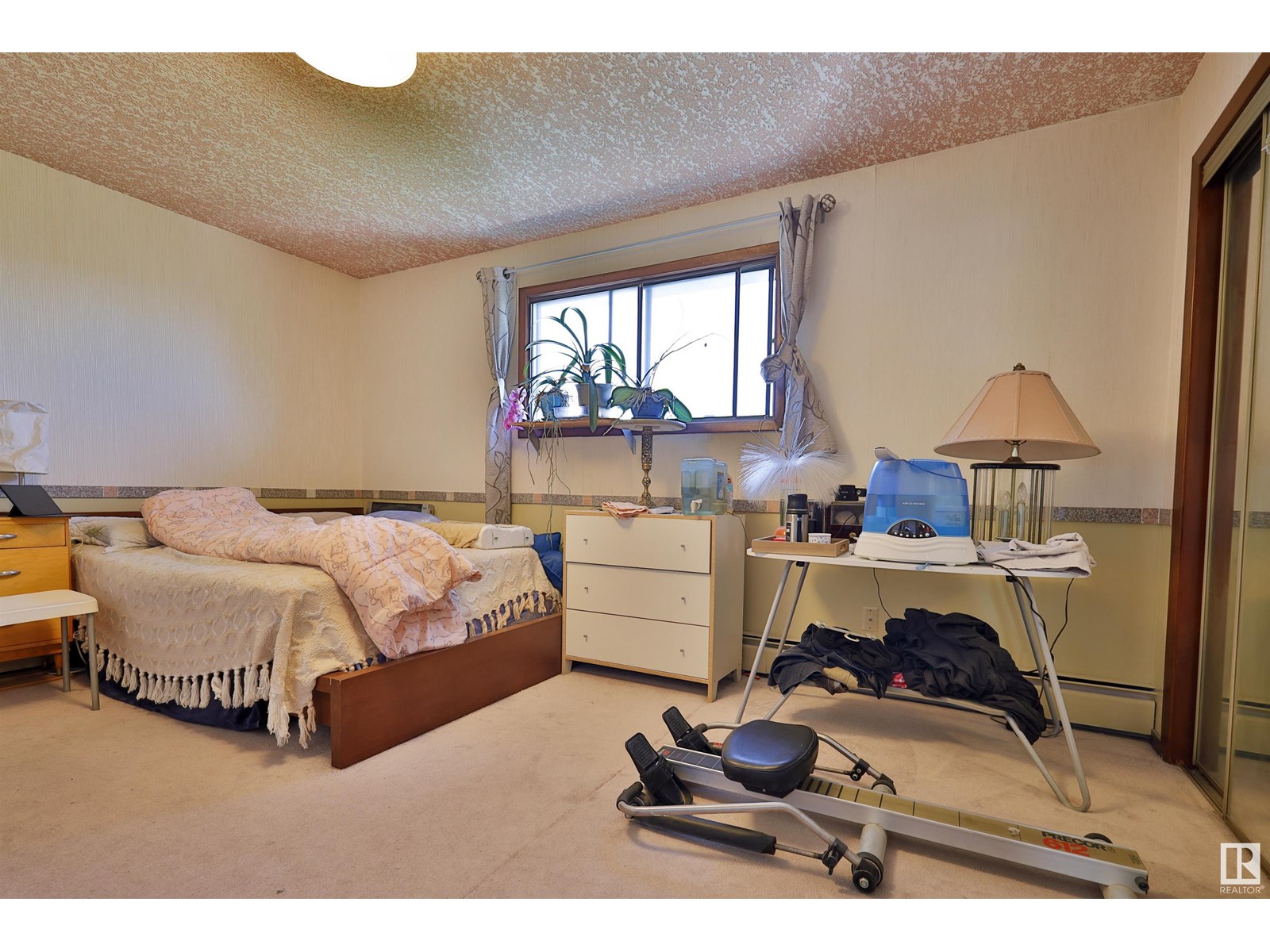 Photo 31 of 15808 100 St Nw, Edmonton AB