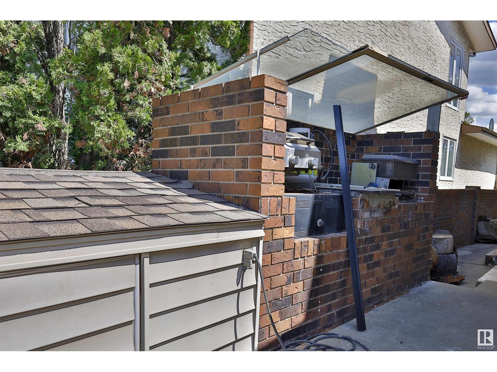 Photo 50 of 15808 100 St Nw, Edmonton AB
