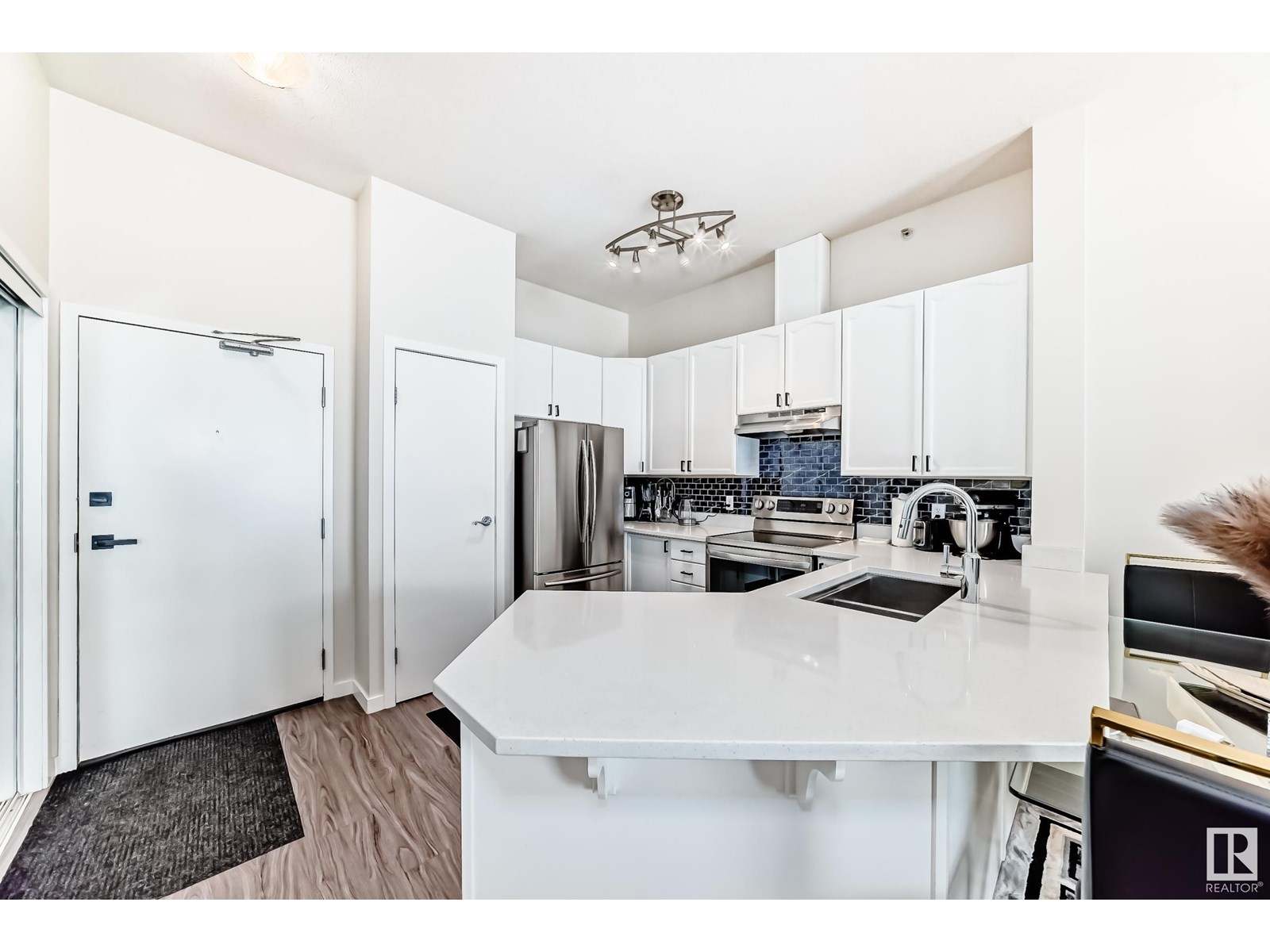 Photo 4 of 424 4312 139 Av Nw, Edmonton AB