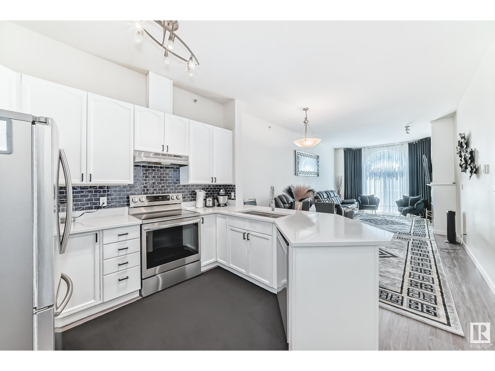 Photo 5 of 424 4312 139 Av Nw, Edmonton AB