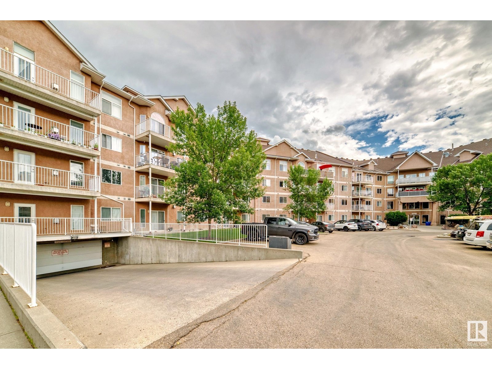 Photo 55 of 424 4312 139 Av Nw, Edmonton AB