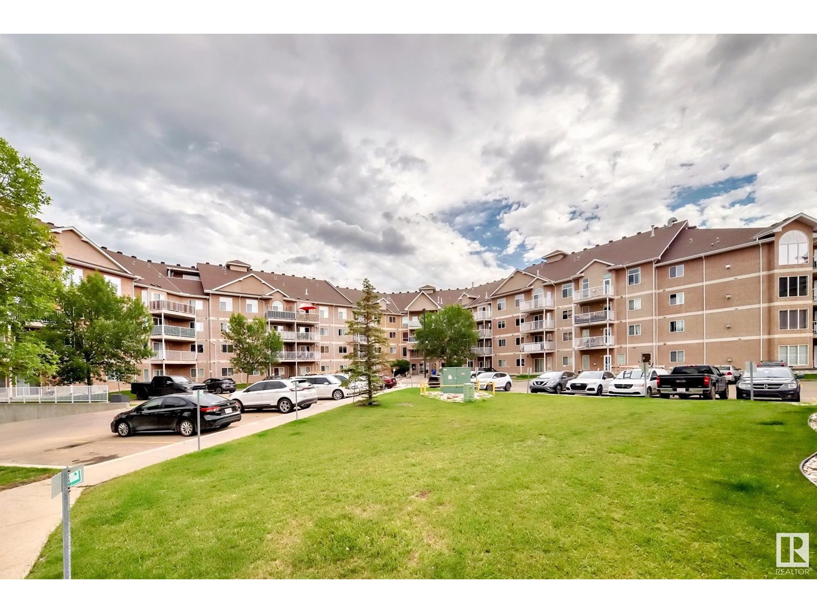 Photo 56 of 424 4312 139 Av Nw, Edmonton AB