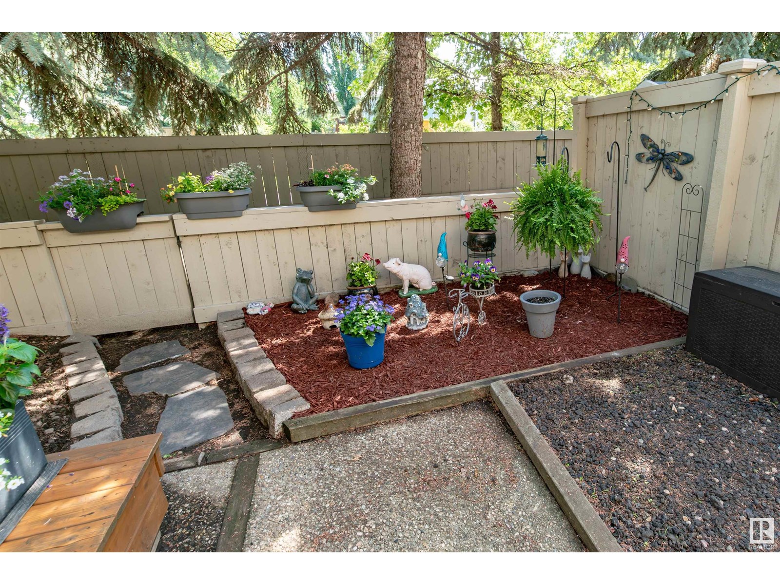 Photo 37 of 614 Woodbridge Wy, Sherwood Park AB
