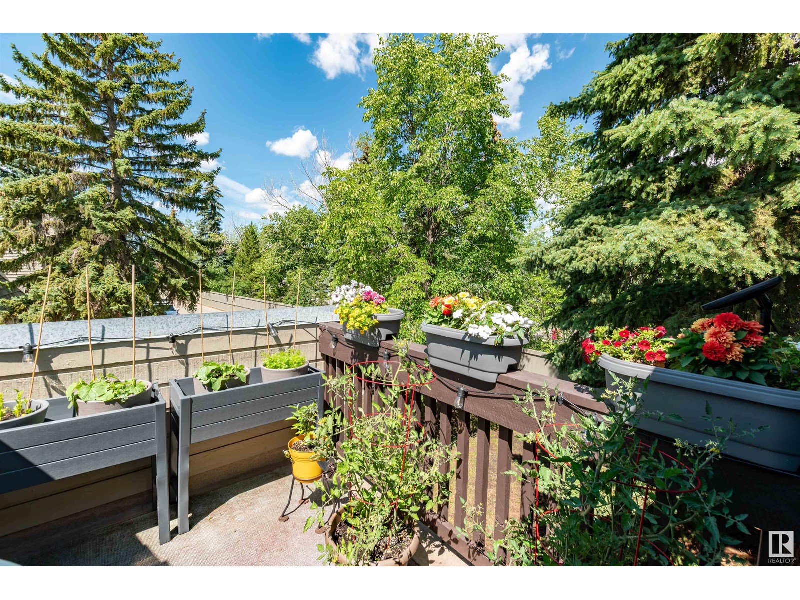 Photo 25 of 614 Woodbridge Wy, Sherwood Park AB