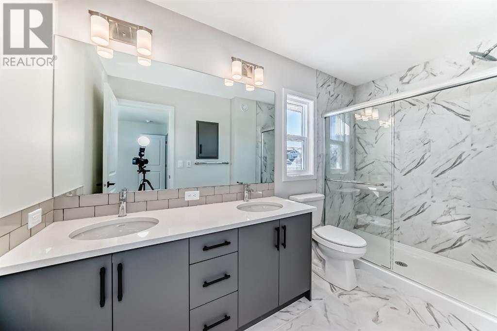 Single Family House for Sale in  Tekarra Drive NW Glacier Ridge Calgary 