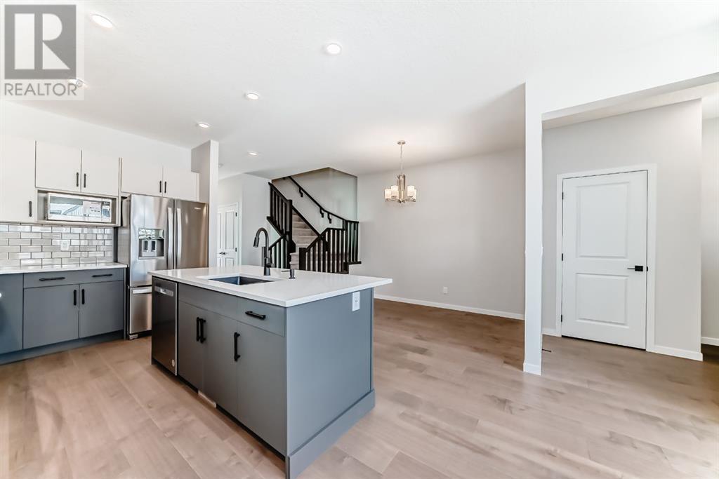 Single Family House for Sale in  Tekarra Drive NW Glacier Ridge Calgary 
