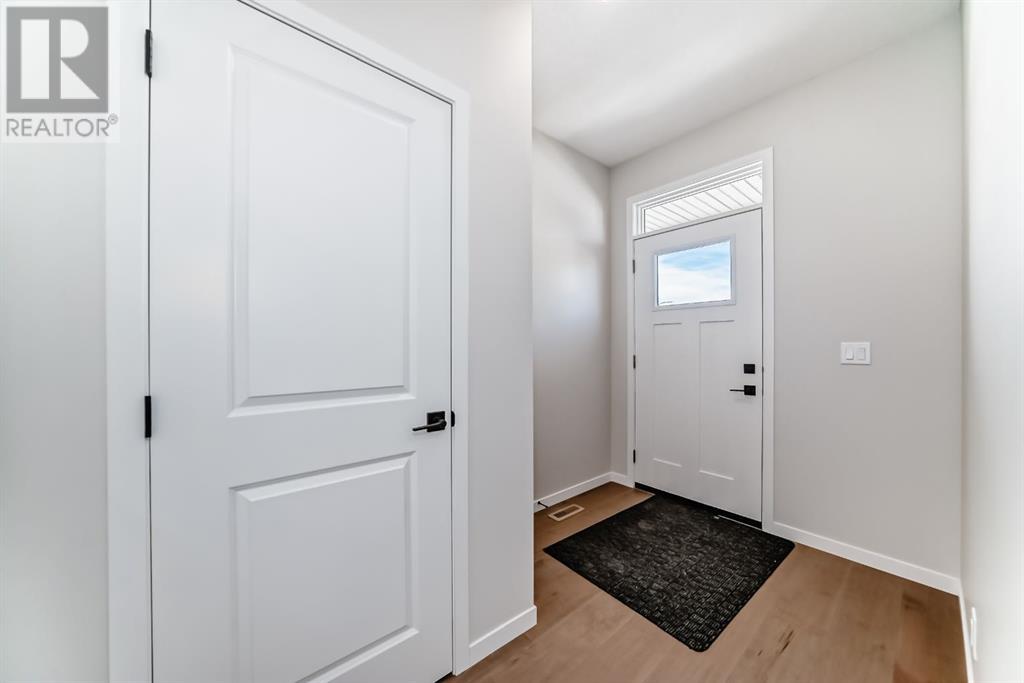 Single Family House for Sale in  Tekarra Drive NW Glacier Ridge Calgary 