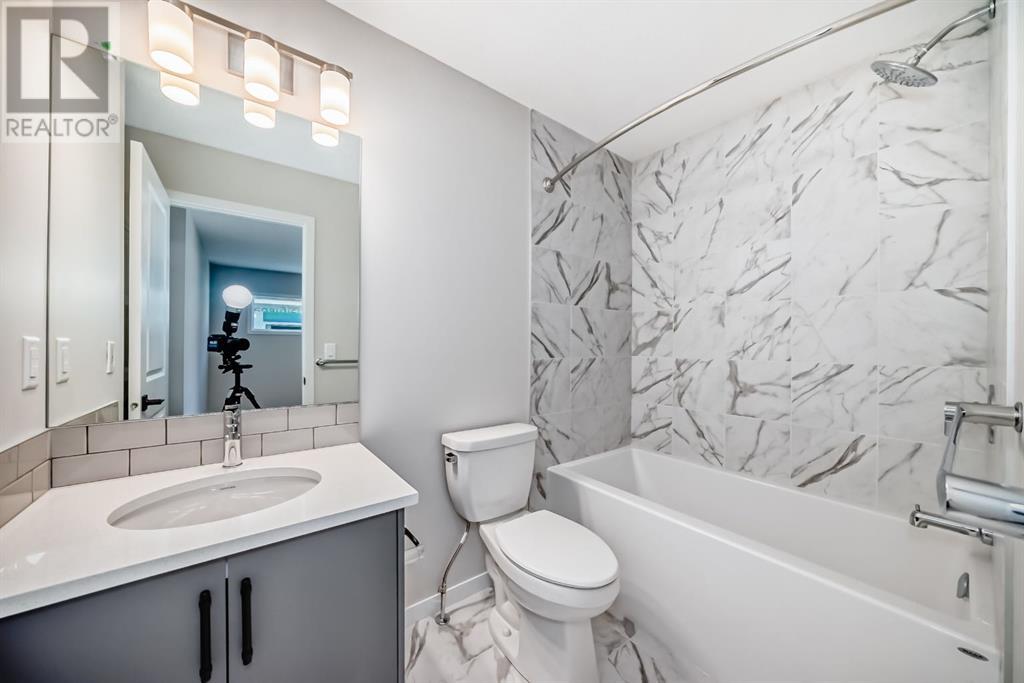 Single Family House for Sale in  Tekarra Drive NW Glacier Ridge Calgary 