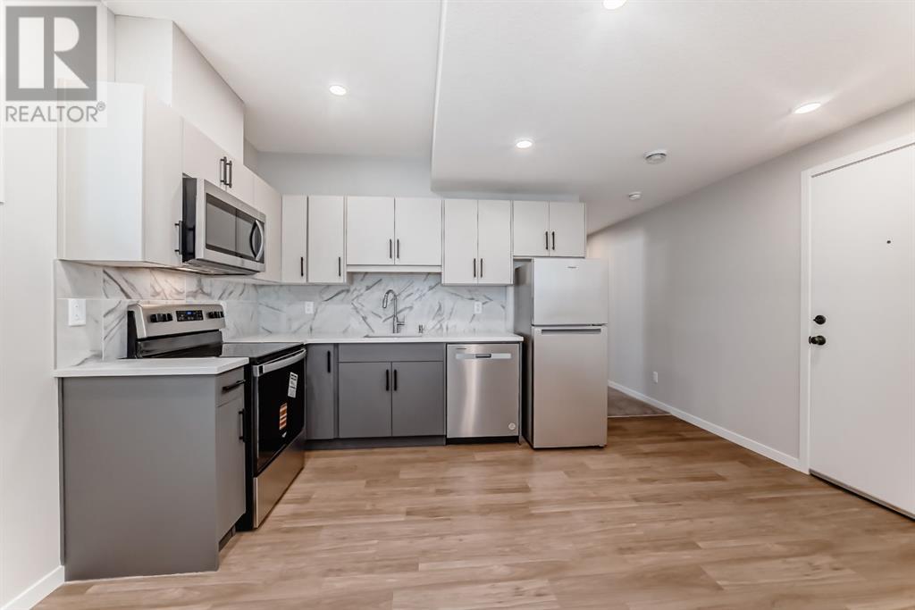 Single Family House for Sale in  Tekarra Drive NW Glacier Ridge Calgary 