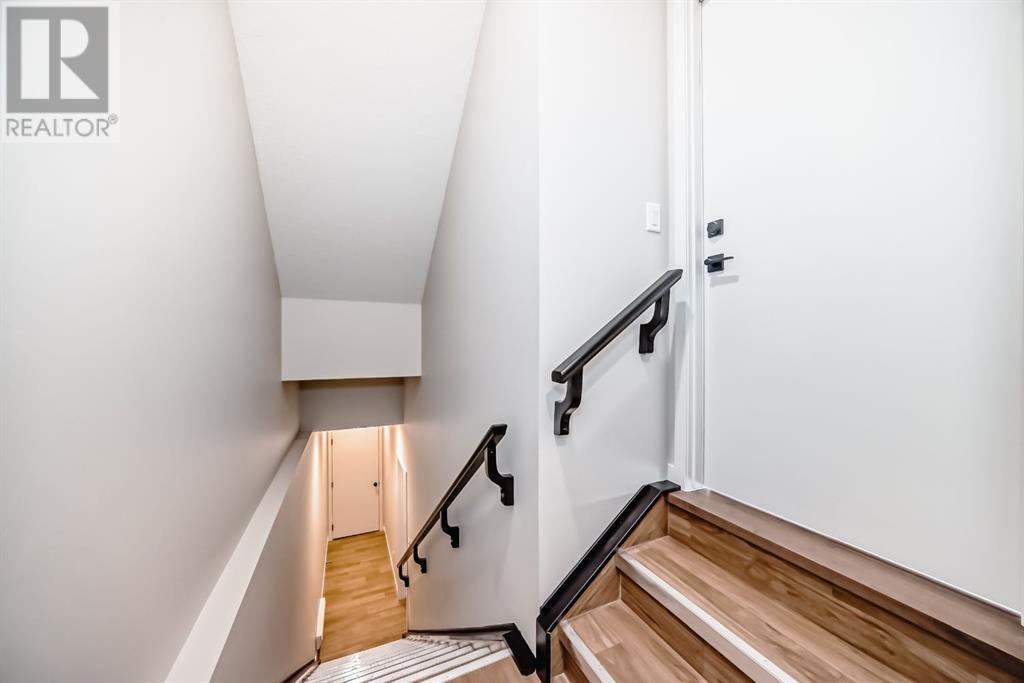 Single Family House for Sale in  Tekarra Drive NW Glacier Ridge Calgary 