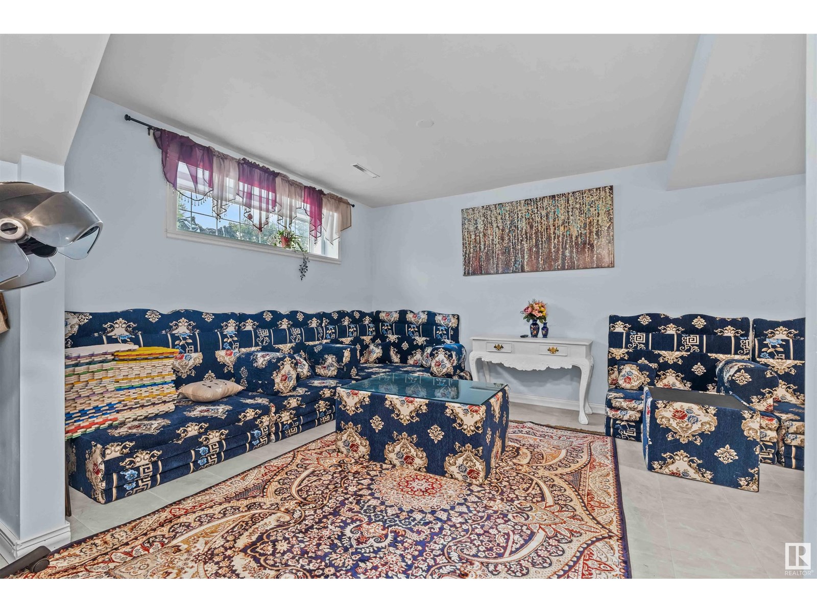 Photo 13 of 9919 170 Av Nw, Edmonton AB