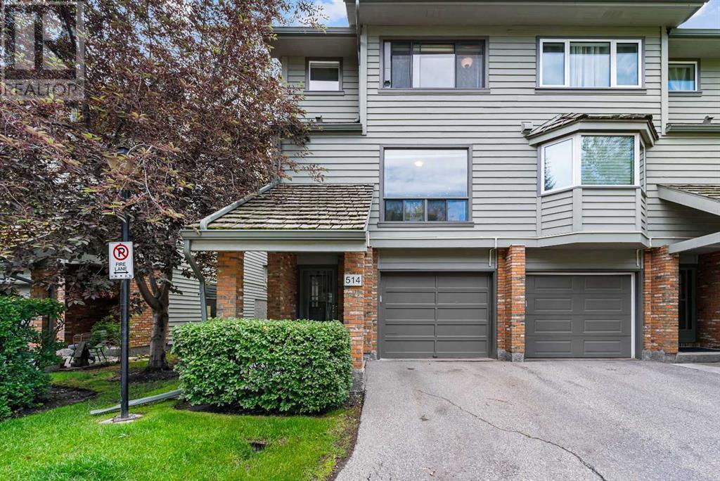 Single Family House 4 Level for Sale in  Point Mckay Grove NW Point McKay Calgary 