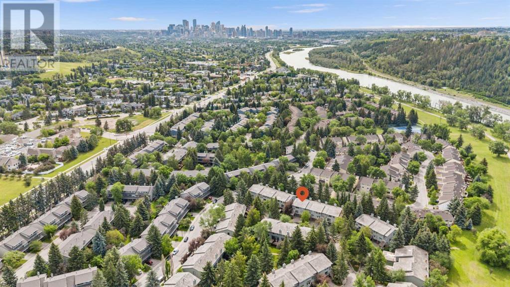 Single Family House 4 Level for Sale in  Point Mckay Grove NW Point McKay Calgary 