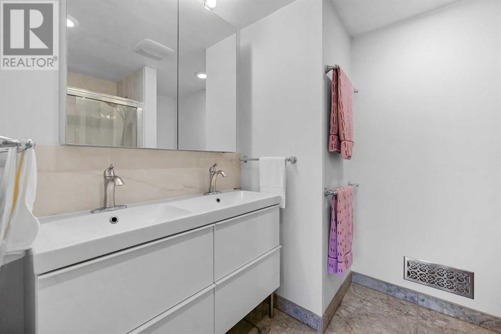 Single Family House 4 Level for Sale in  Point Mckay Grove NW Point McKay Calgary 
