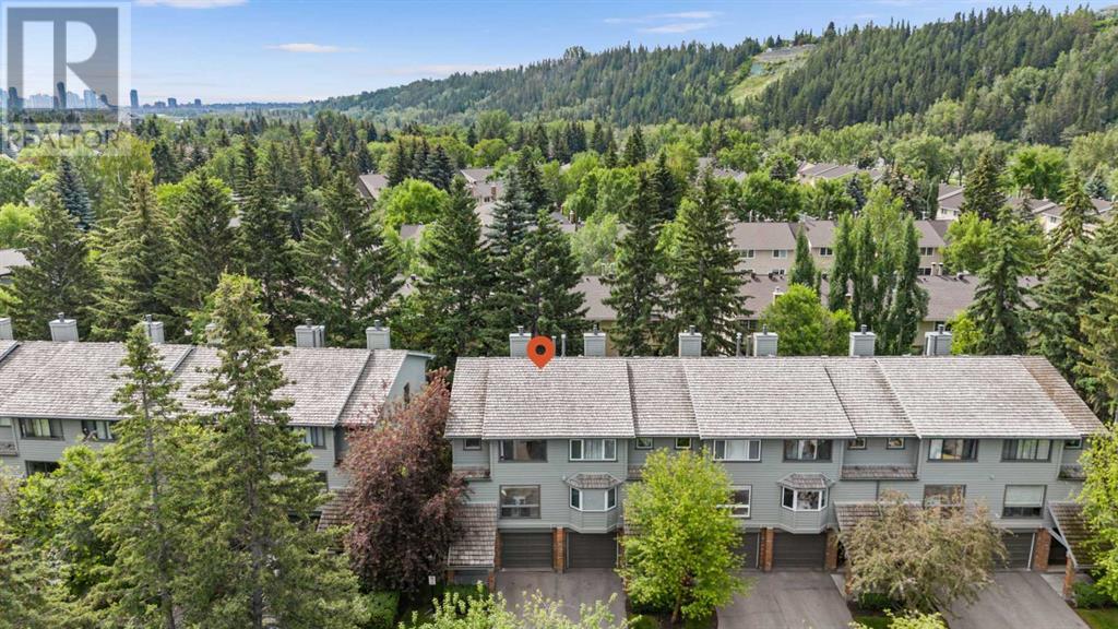 Single Family House 4 Level for Sale in  Point Mckay Grove NW Point McKay Calgary 