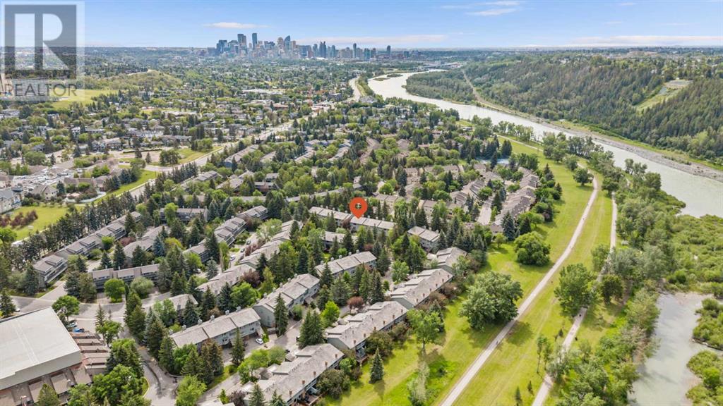 Single Family House 4 Level for Sale in  Point Mckay Grove NW Point McKay Calgary 