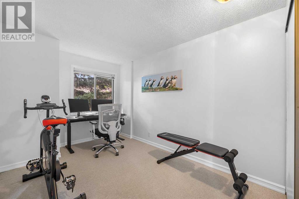 Single Family House 4 Level for Sale in  Point Mckay Grove NW Point McKay Calgary 