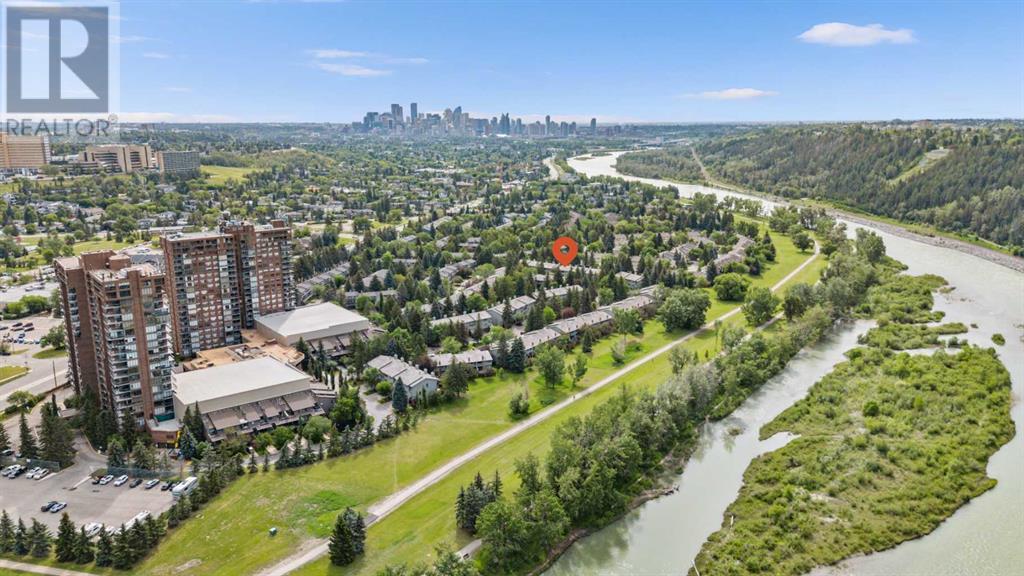 Single Family House 4 Level for Sale in  Point Mckay Grove NW Point McKay Calgary 