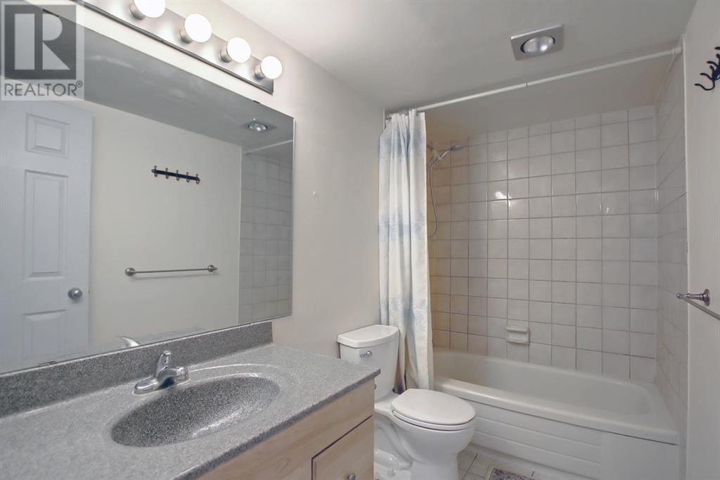 Photo 15 of 404 3727 42 Street Nw, Calgary AB