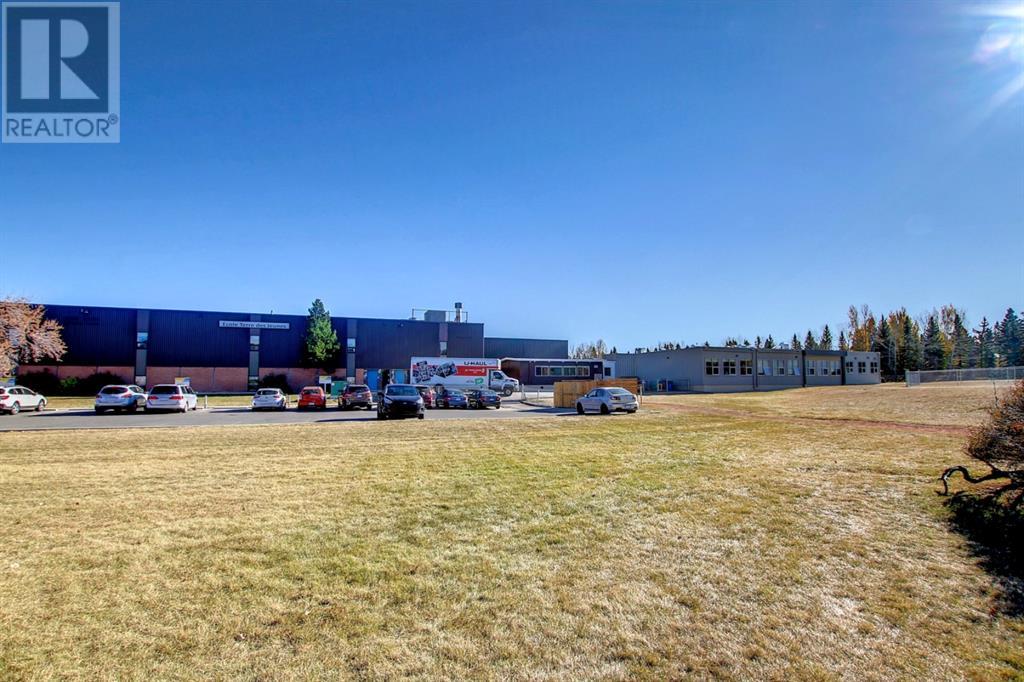 Photo 2 of 404 3727 42 Street Nw, Calgary AB