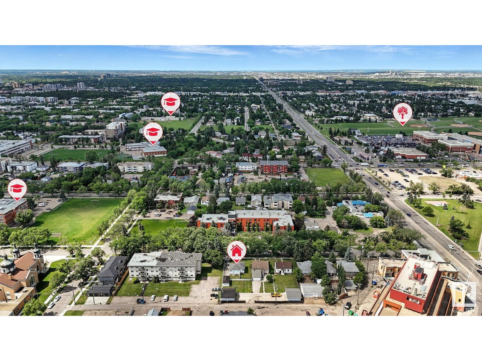 Photo 6 of 11029 107 St Nw, Edmonton AB