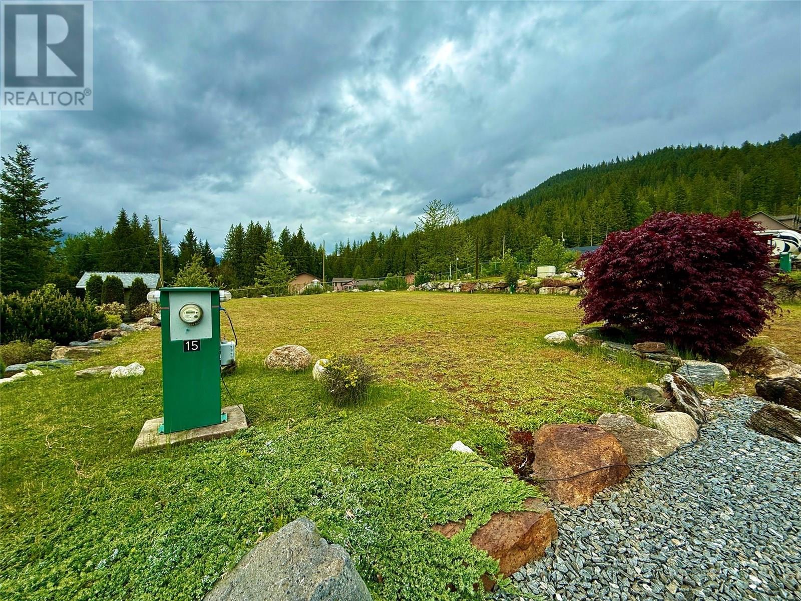 Photo 7 of 8253 97 A Highway Unit 15 Lot 15, Mara BC