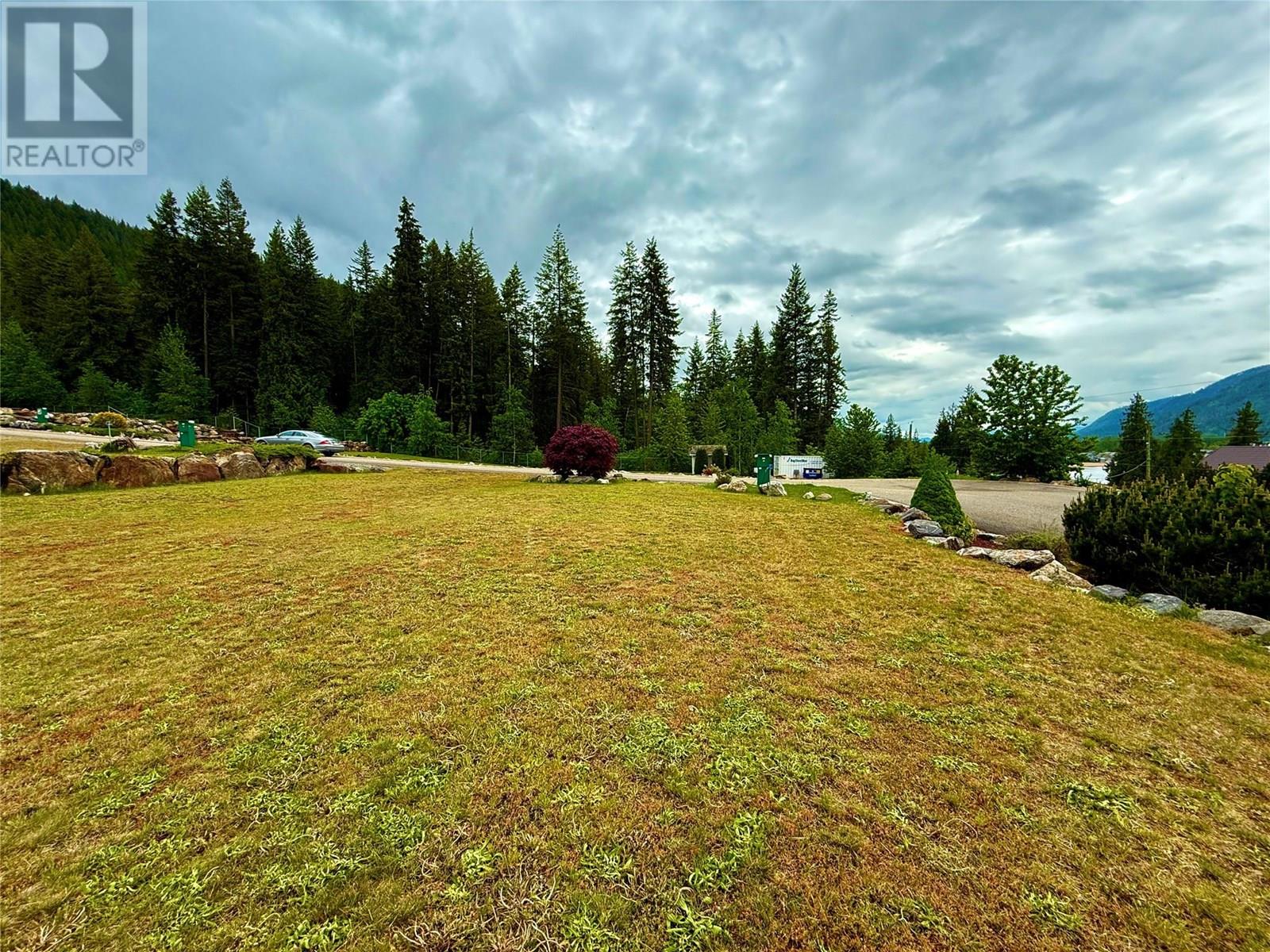 Photo 5 of 8253 97 A Highway Unit 15 Lot 15, Mara BC