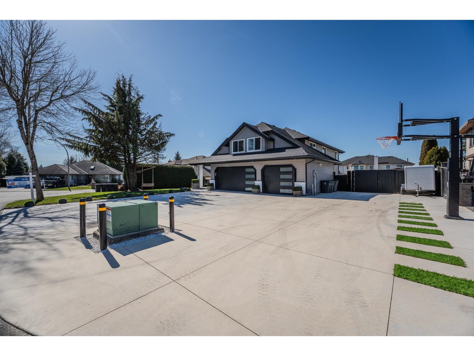 Photo 8 of 14182 83 Avenue, Surrey BC