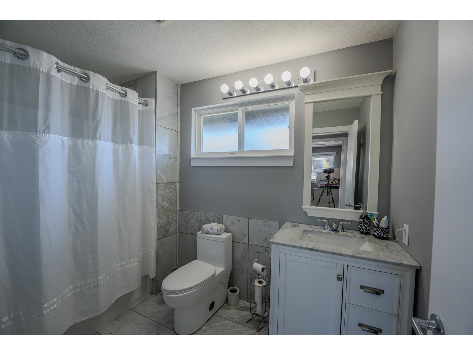 Photo 27 of 14182 83 Avenue, Surrey BC