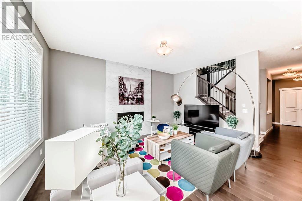 Single Family House for Sale in  Evansglen Circle NW Evanston Calgary 
