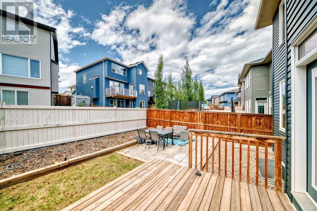Single Family House for Sale in  Evansglen Circle NW Evanston Calgary 
