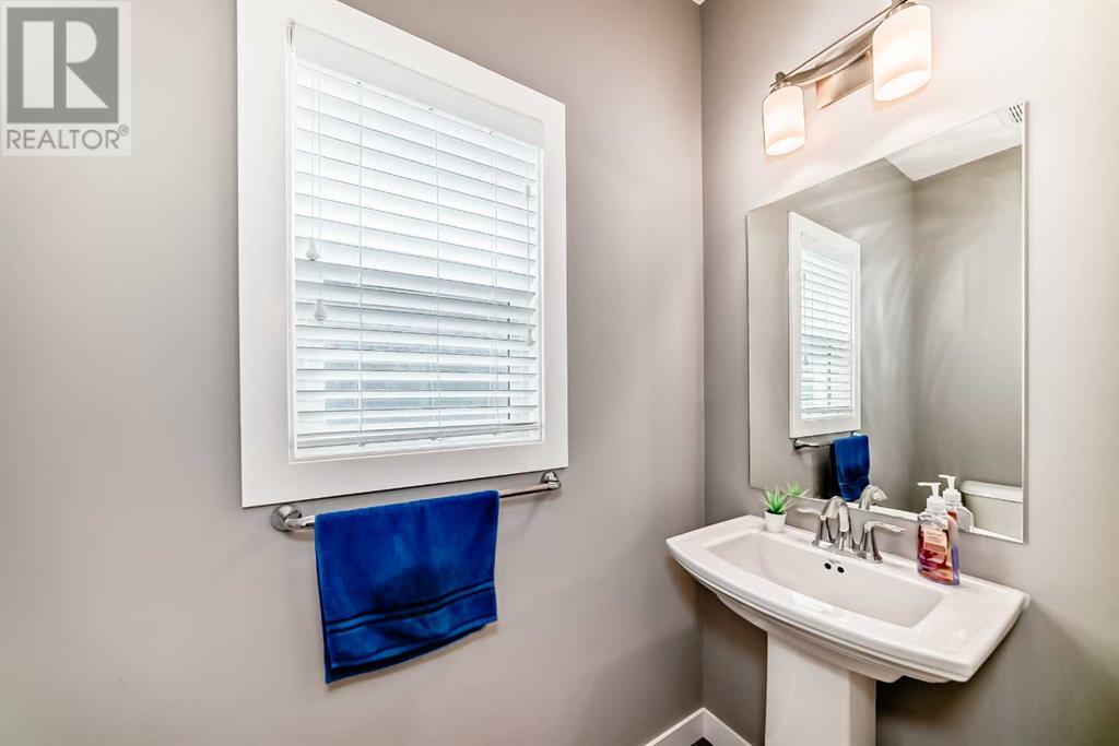 Single Family House for Sale in  Evansglen Circle NW Evanston Calgary 