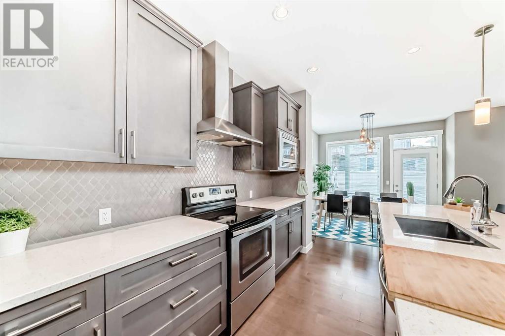 Single Family House for Sale in  Evansglen Circle NW Evanston Calgary 