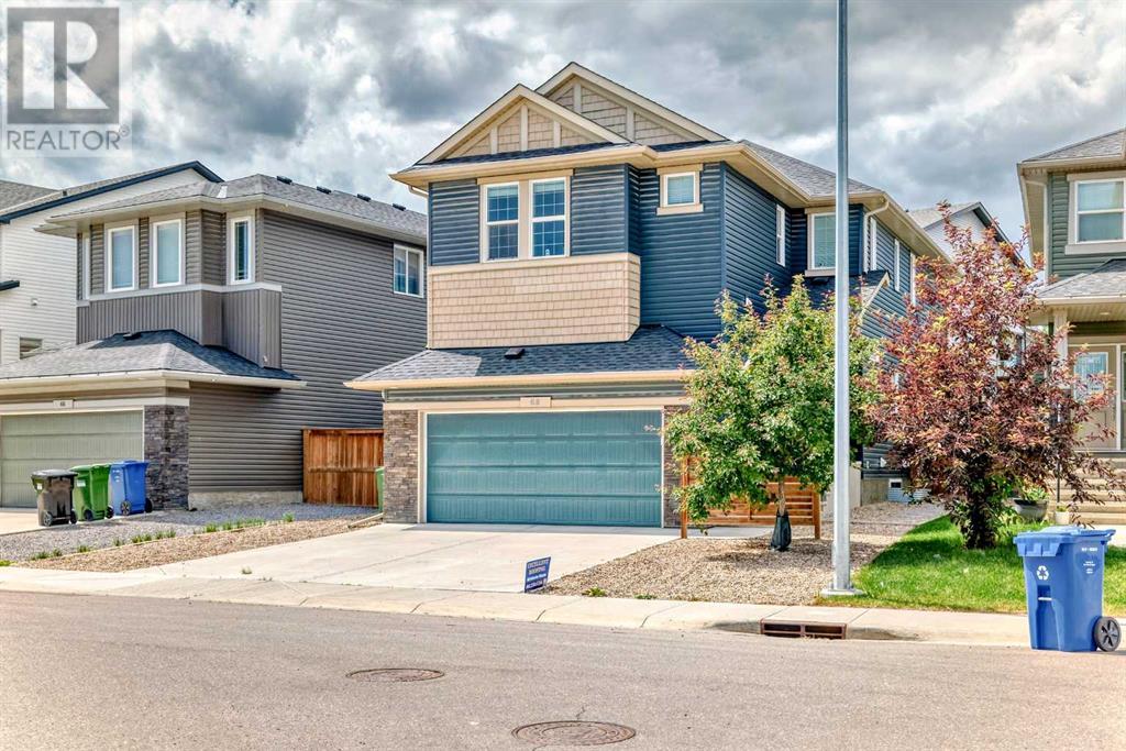 Single Family House for Sale in  Evansglen Circle NW Evanston Calgary 