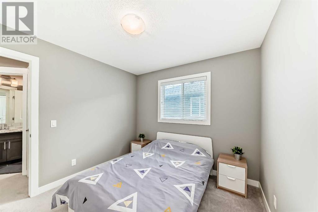 Single Family House for Sale in  Evansglen Circle NW Evanston Calgary 