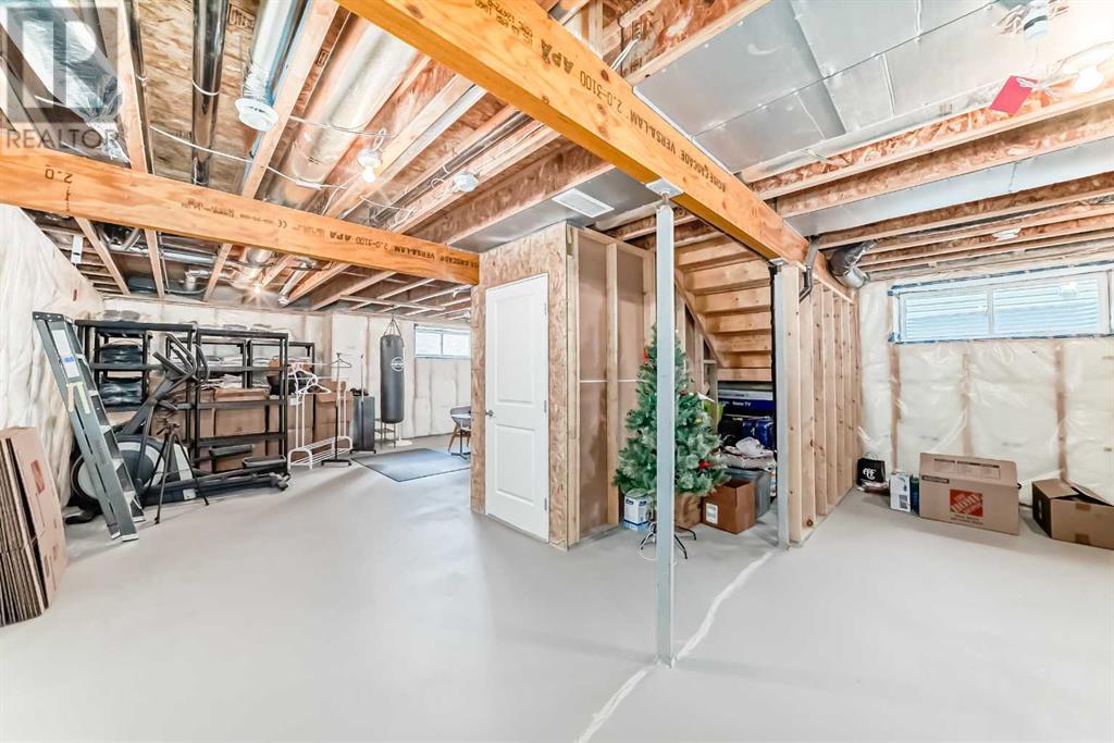 Single Family House for Sale in  Evansglen Circle NW Evanston Calgary 
